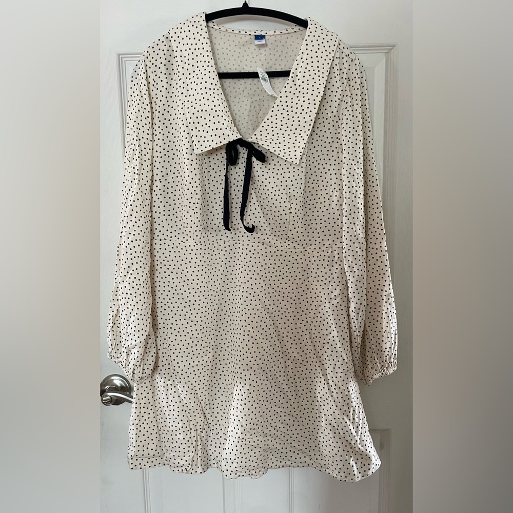 Old Navy Cream Polka Dot Long Sleeve Blouse with Black Tie